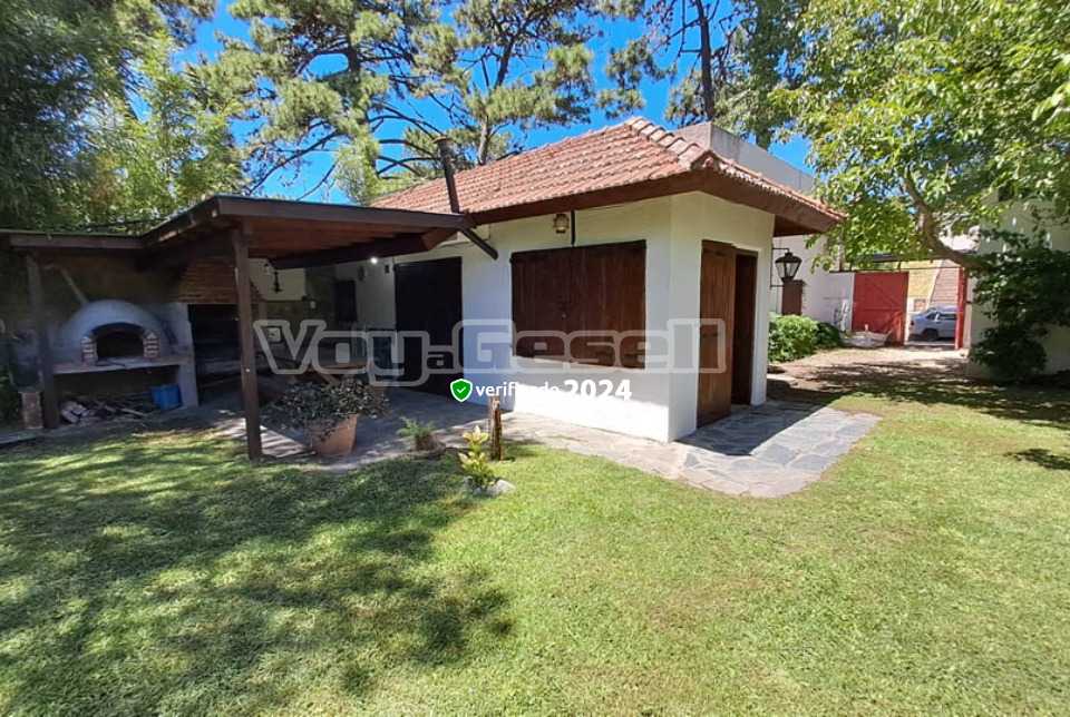 Alquilo Duplex Quito 1 en Villa Gesell zona Centro a 500 Mts de la Playa 