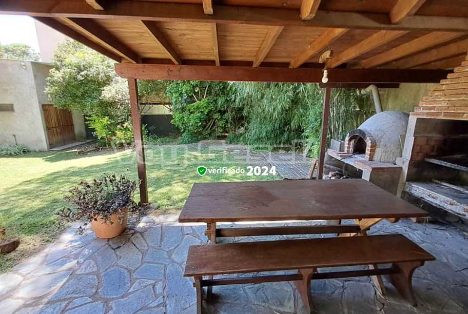 Alquilo Duplex Quito 1 en Villa Gesell zona Centro a 500 Mts de la Playa