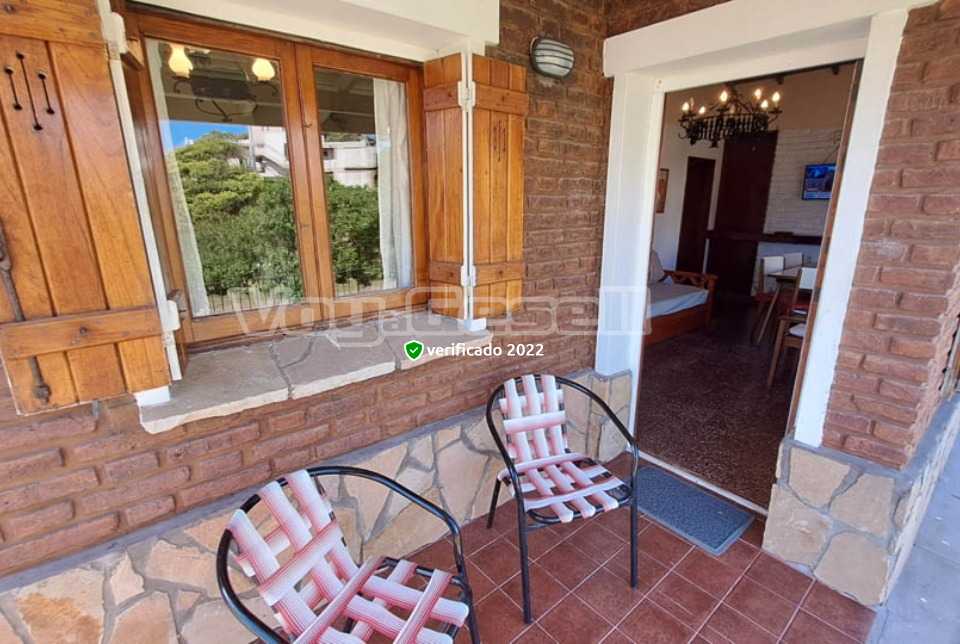 Alquilo Casa Raquelita en Villa Gesell zona Centro a 100 Mts de la Playa 