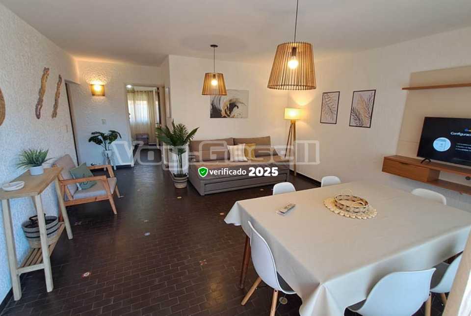 Alquilo Departamento Romeo I depto 5 en Villa Gesell zona Centro Comercial a 180 mts de la Playa 