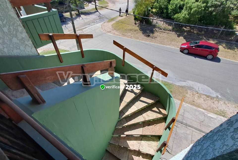 Alquilo Departamento Romeo I depto 5 en Villa Gesell zona Centro Comercial a 180 mts de la Playa 