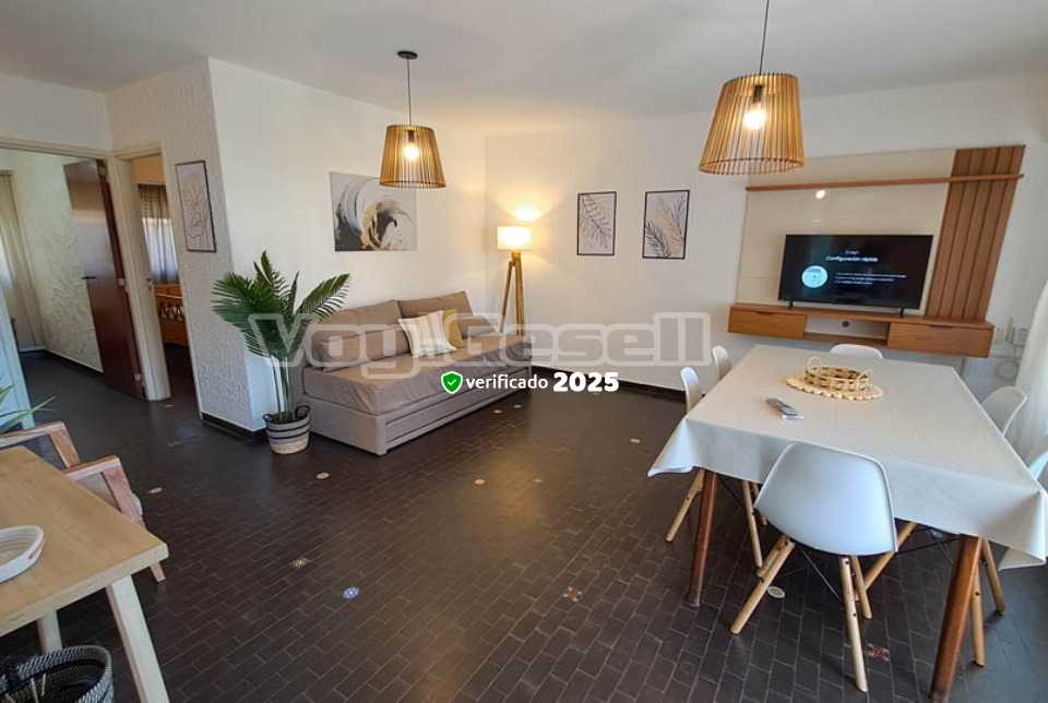 Alquilo Departamento Romeo I depto 5 en Villa Gesell zona Centro Comercial a 180 mts de la Playa 