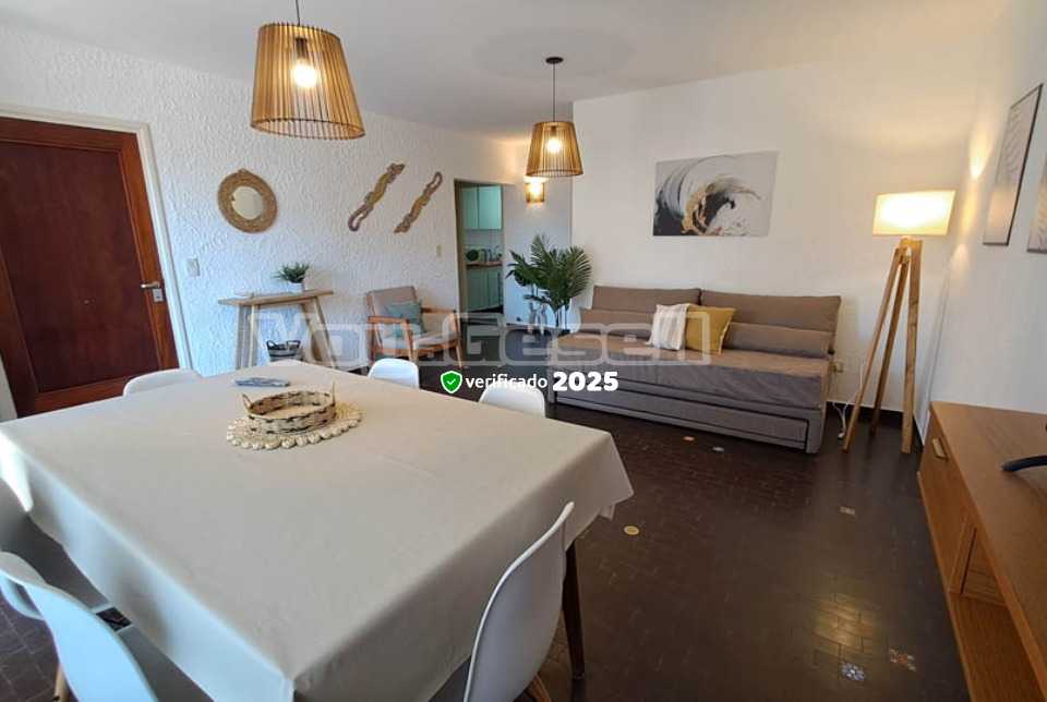 Alquilo Departamento Romeo I depto 5 en Villa Gesell zona Centro Comercial a 180 mts de la Playa