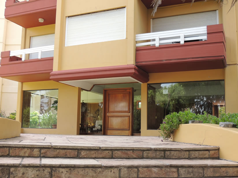 Romeo IV 11: Departamento en Villa Gesell zona Barrio Norte