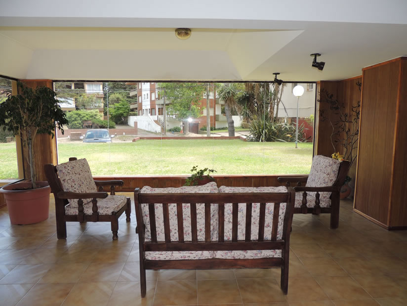 Alquilo Departamento Romeo IV 11 en Villa Gesell zona Barrio Norte a 200 mts de la Playa 