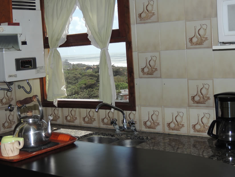 Alquilo Departamento Romeo IV 11 en Villa Gesell zona Barrio Norte a 200 mts de la Playa 