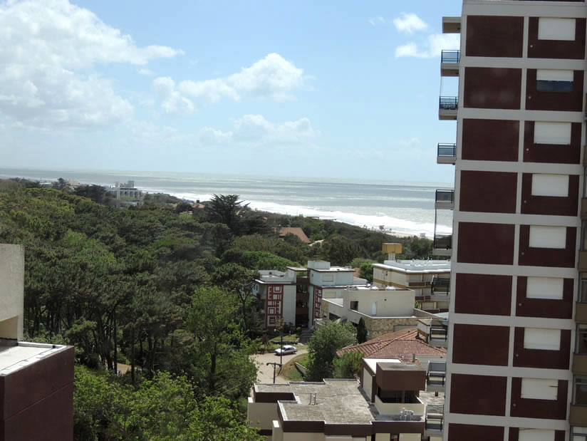 Alquilo Departamento Romeo IV 11 en Villa Gesell zona Barrio Norte a 200 mts de la Playa 