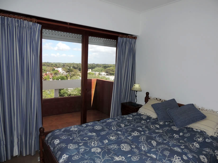 Alquilo Departamento Romeo IV 11 en Villa Gesell zona Barrio Norte a 200 mts de la Playa