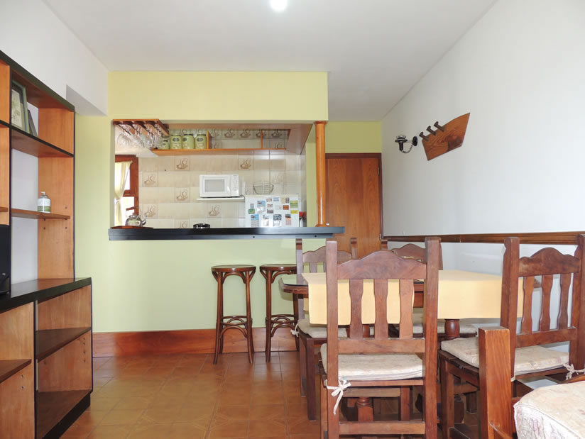 Alquilo Departamento Romeo IV 11 en Villa Gesell zona Barrio Norte a 200 mts de la Playa 