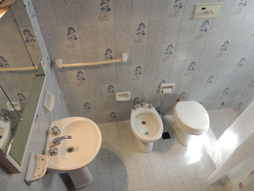 Alquilo Departamento Romeo IV 11 en Villa Gesell zona Barrio Norte a 200 mts de la Playa