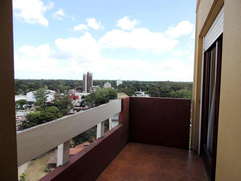 Alquilo Departamento Romeo IV 11 en Villa Gesell zona Barrio Norte a 200 mts de la Playa