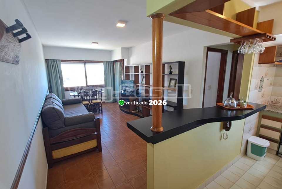 Alquilo Departamento Romeo IV 11 en Villa Gesell zona Barrio Norte a 200 mts de la Playa 