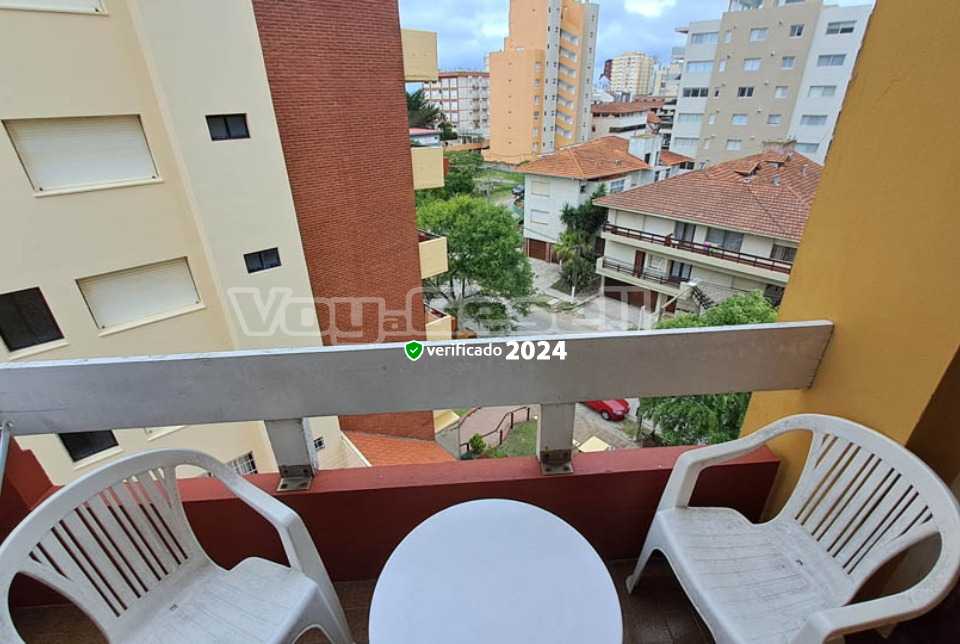 Alquilo Departamento Romeo IV 5C en Villa Gesell zona Barrio Norte a 240 Mts de la Playa