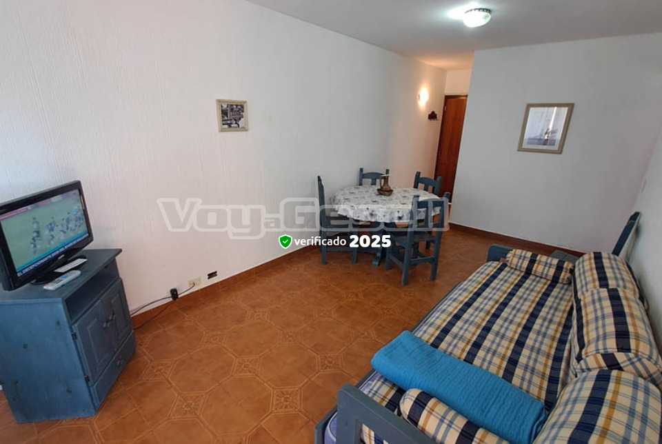 Alquilo Departamento Romeo IV 6C en Villa Gesell zona Barrio Norte a 230 Mts de la Playa 