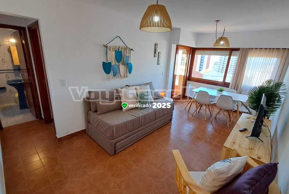 Alquilo Departamento Romeo IV 9C en Villa Gesell zona Centro a 260 mts de la Playa 