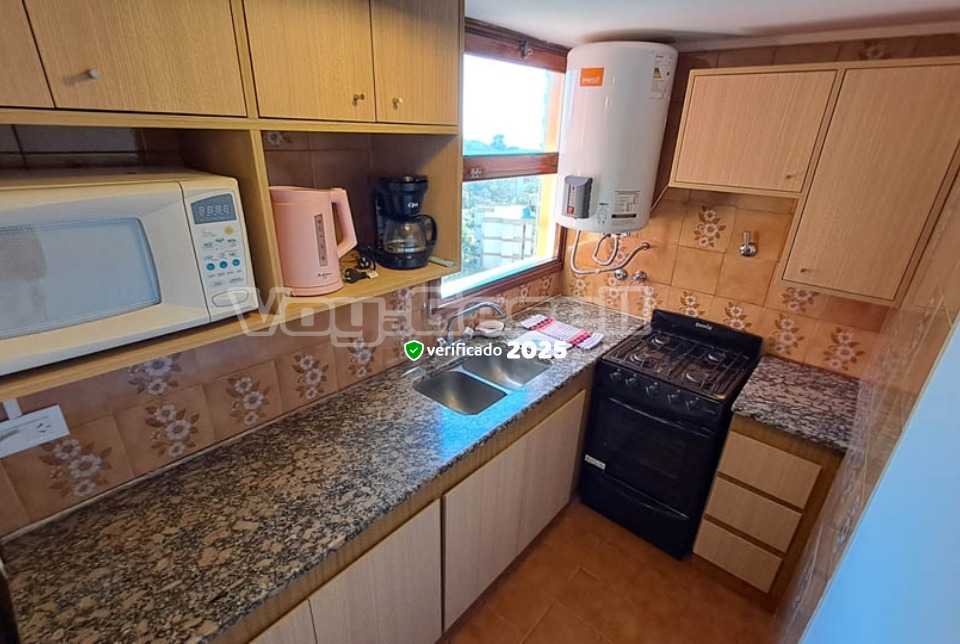 Alquilo Departamento Romeo IV 9C en Villa Gesell zona Centro a 260 mts de la Playa 