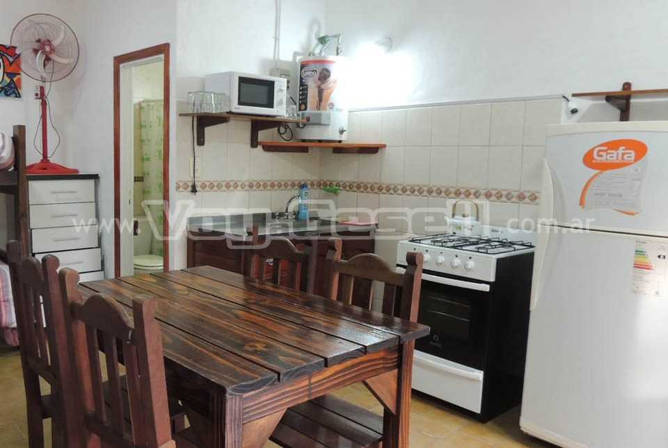 Alquilo Departamento Romina 9 en Villa Gesell zona Centro a 600 Mts de la Playa 