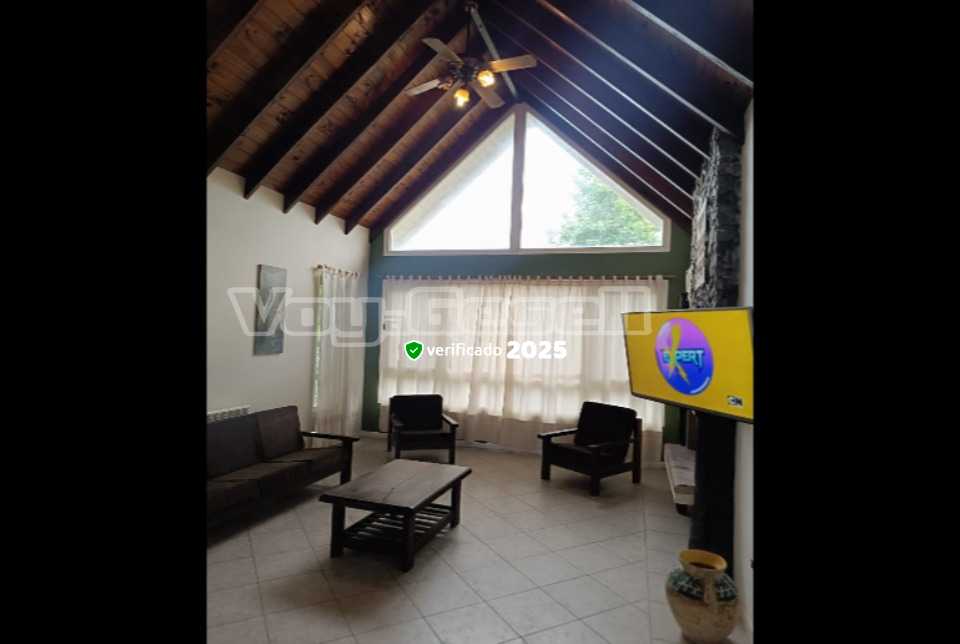 Alquilo Casa Ruka Tatelu en Villa Gesell zona Centro a 600 mts de la Playa 