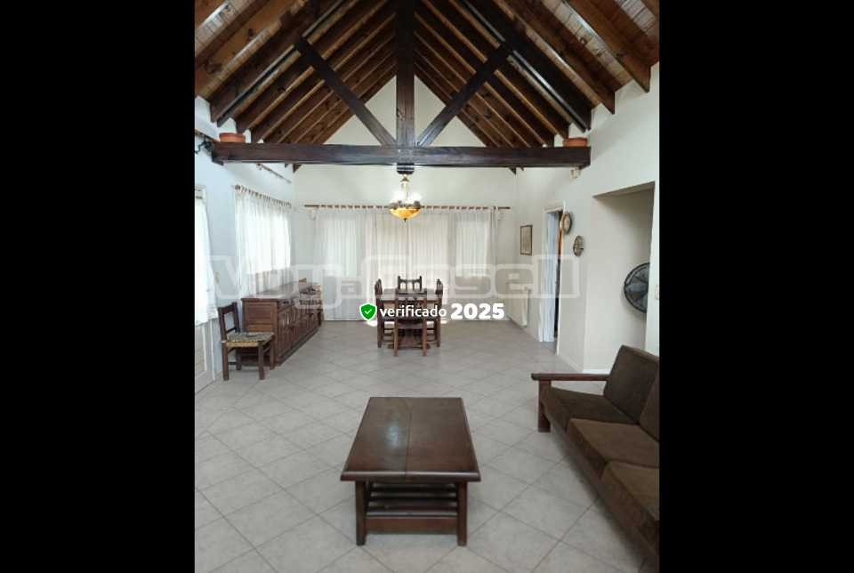 Alquilo Casa Ruka Tatelu en Villa Gesell zona Centro a 600 mts de la Playa 