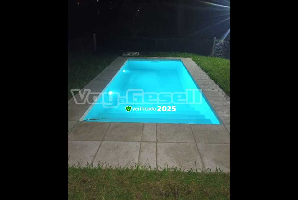 Alquilo Casa Ruka Tatelu en Villa Gesell zona Centro a 600 mts de la Playa