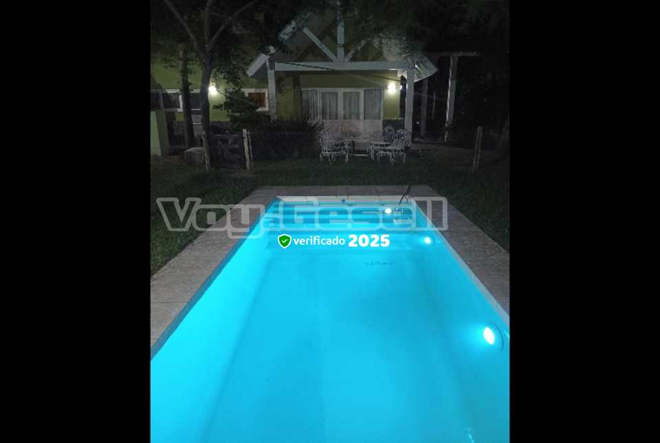 Alquilo Casa Ruka Tatelu en Villa Gesell zona Centro a 600 mts de la Playa