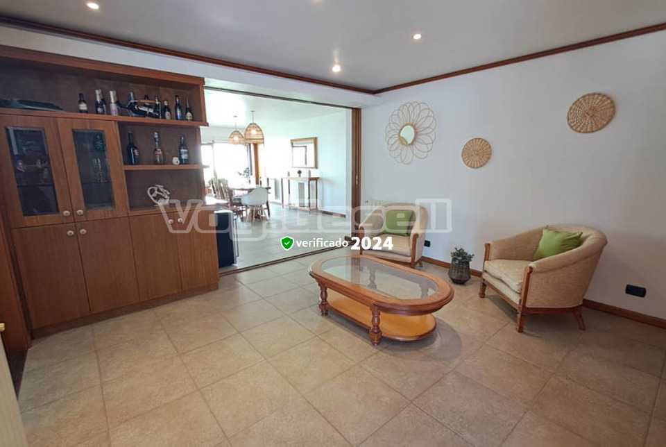 Alquilo Casa Vancri en Villa Gesell zona Centro Comercial a 200 Mts de la Playa 