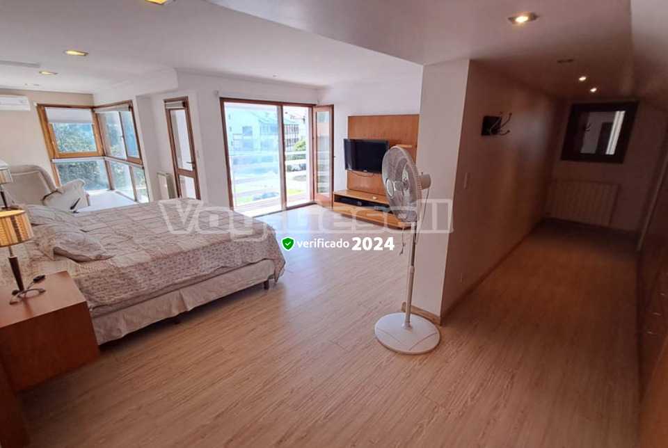 Alquilo Casa Vancri en Villa Gesell zona Centro Comercial a 200 Mts de la Playa