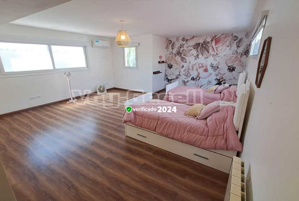 Alquilo Casa Vancri en Villa Gesell zona Centro Comercial a 200 Mts de la Playa