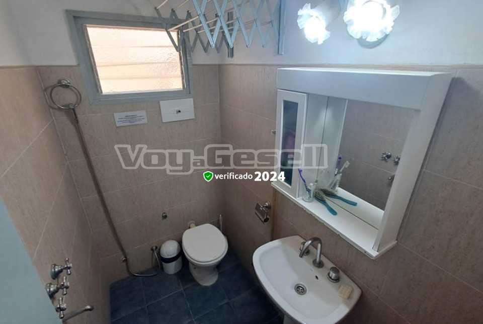 Alquilo Departamento Saint Germain en Villa Gesell zona Centro Comercial a 50 Mts de la Playa