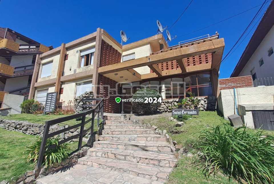 Alquilo Departamento Saint Germain en Villa Gesell zona Centro Comercial a 50 Mts de la Playa 