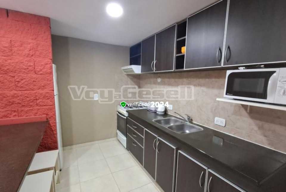 Alquilo Departamento San Jorge IV 2 amb en Villa Gesell zona Centro a 100 Mts de la Playa 