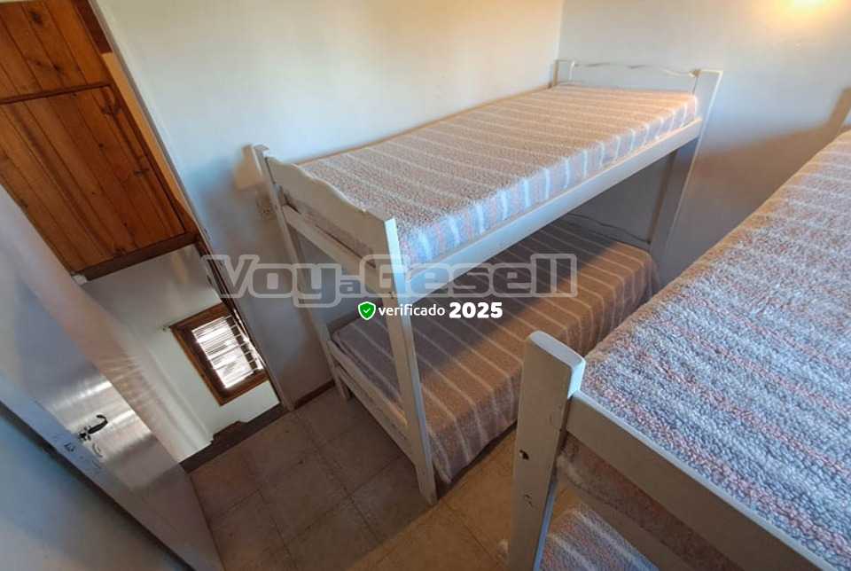 Alquilo Departamento San Luis 24 en Villa Gesell zona Centro a 550 Mts de la Playa