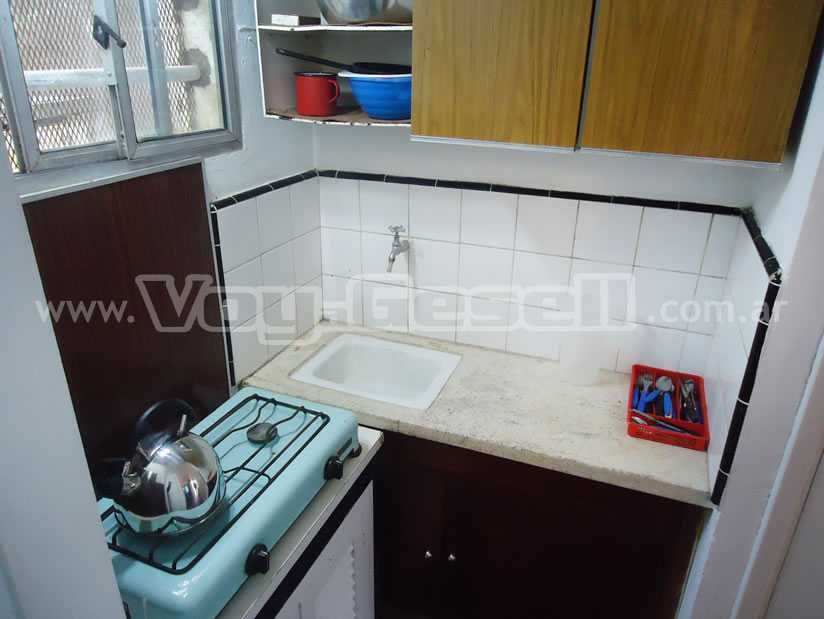 Alquilo Departamento San Luis 7 en Villa Gesell zona Centro Comercial a 550 Mts de la Playa 