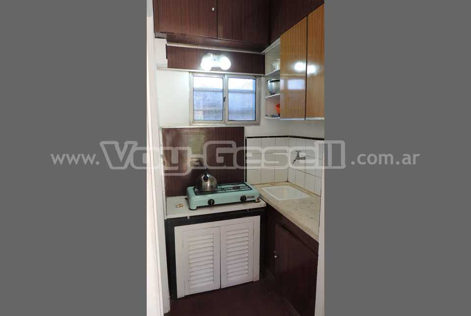 Alquilo Departamento San Luis 7 en Villa Gesell zona Centro Comercial a 550 Mts de la Playa