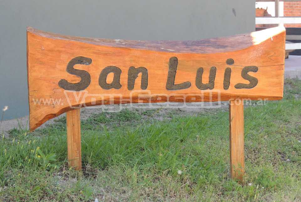 Alquilo Departamento San Luis 7 en Villa Gesell zona Centro Comercial a 550 Mts de la Playa 