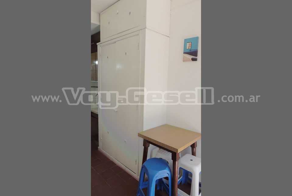 Alquilo Departamento San Luis 7 en Villa Gesell zona Centro Comercial a 550 Mts de la Playa