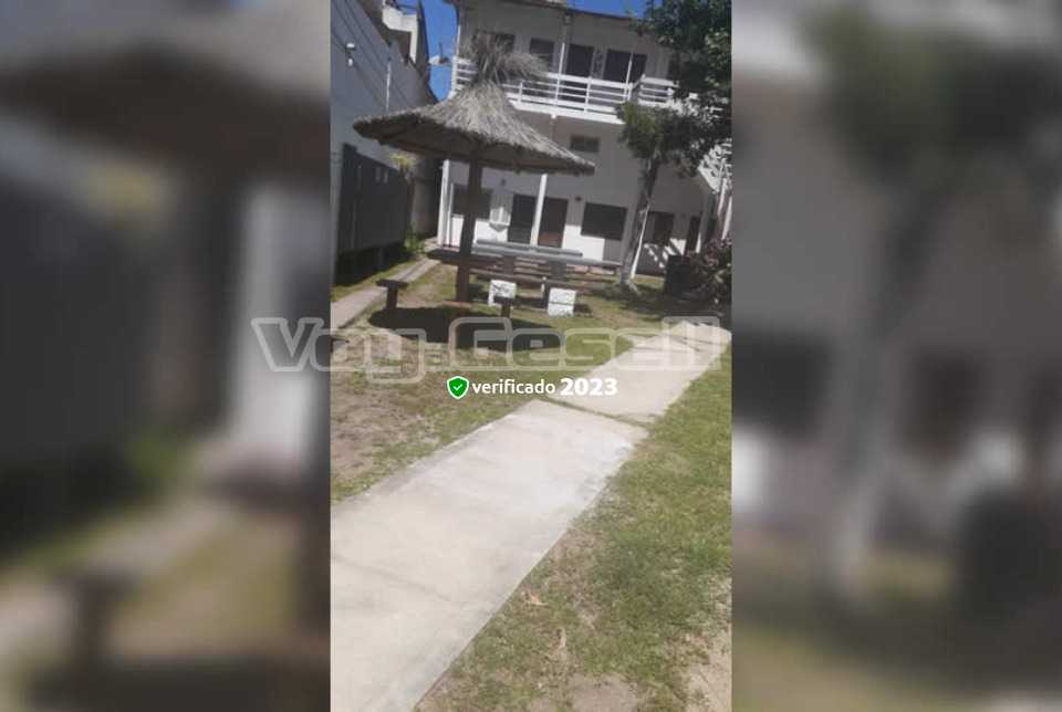 Alquilo Departamento San Luis 7 en Villa Gesell zona Centro Comercial a 550 Mts de la Playa