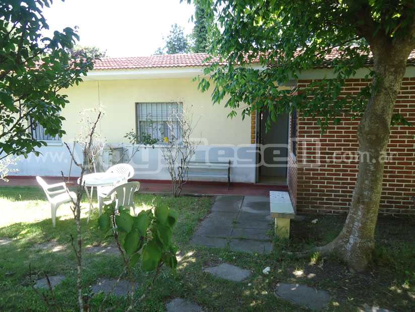 Alquilo Casa Santa Rosa en Villa Gesell zona Centro a 900 Mts de la Playa