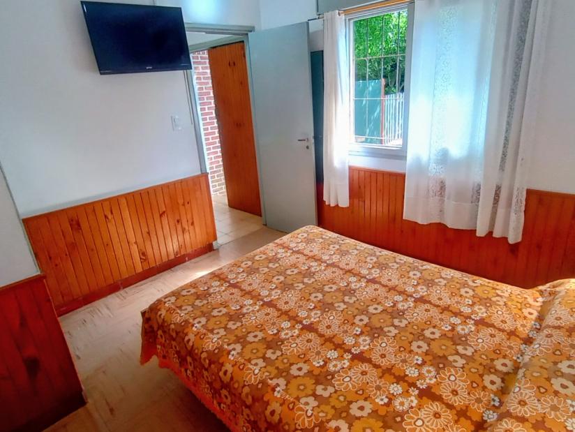 Alquilo Casa Santa Rosa en Villa Gesell zona Centro a 900 Mts de la Playa