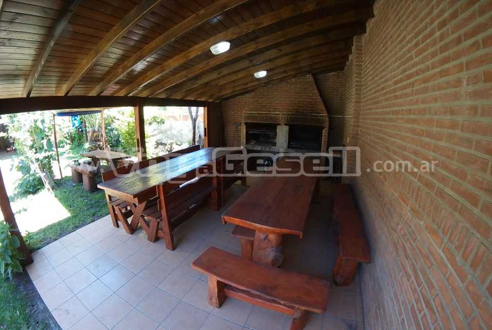 Alquilo Departamento Seikyo 2 en Villa Gesell zona Centro a 200 Mts de la Playa