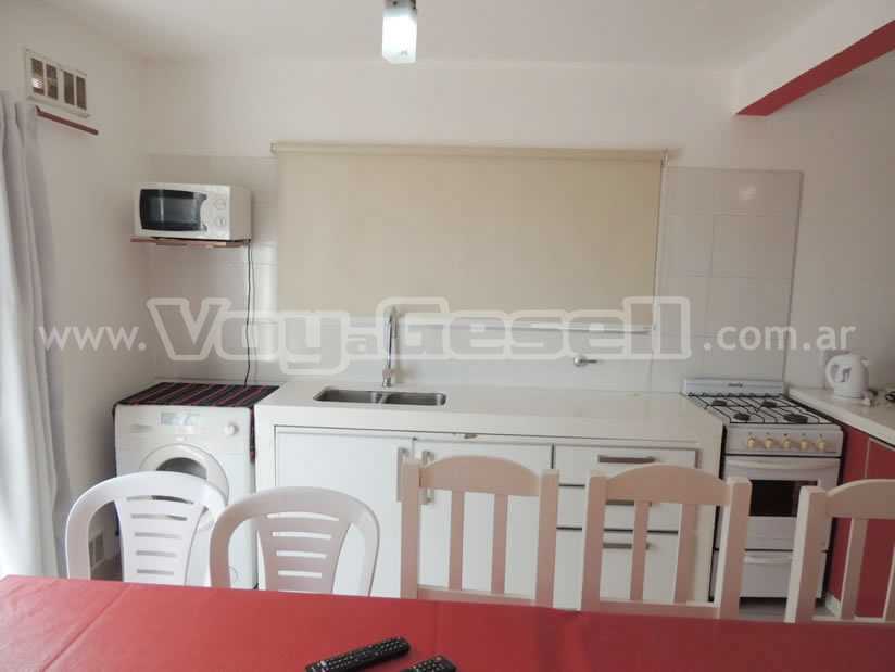 Alquilo Casa Selu 3 en Villa Gesell zona Centro a 700 mts de la Playa 