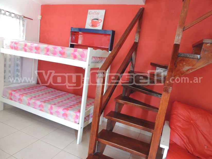 Alquilo Casa Selu 3 en Villa Gesell zona Centro a 700 mts de la Playa 