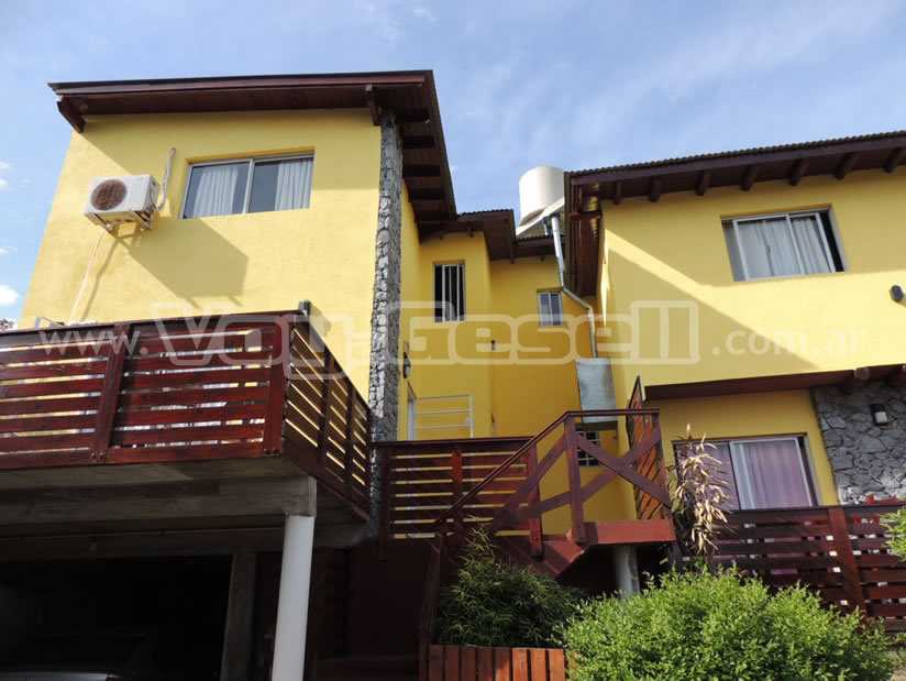 Alquilo Casa Selu 3 en Villa Gesell zona Centro a 700 mts de la Playa 