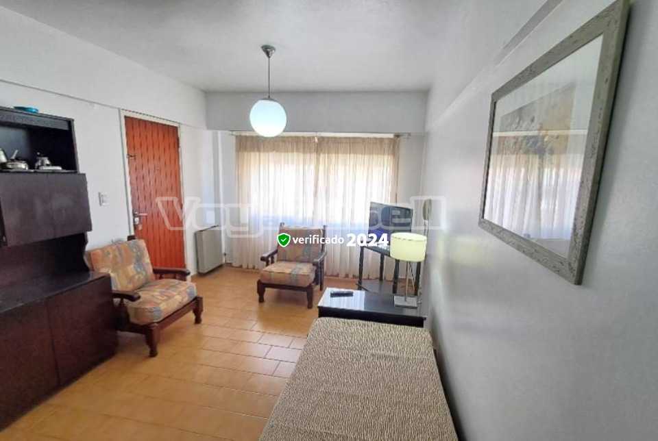 Alquilo Departamento Sildan en Villa Gesell zona Centro Comercial a 170 mts de la Playa 