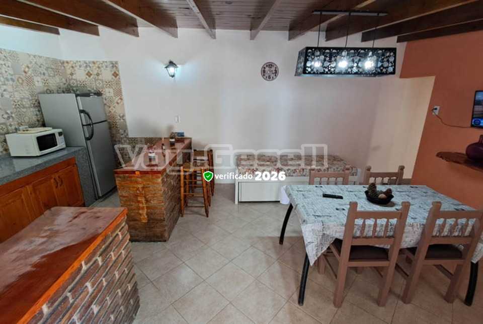 Alquilo Casa Sobre la Roca 2 en Villa Gesell zona Centro a 1200 Mts de la Playa 