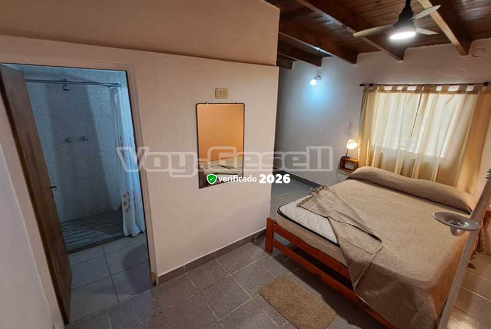 Alquilo Casa Sobre la Roca 2 en Villa Gesell zona Centro a 1200 Mts de la Playa 