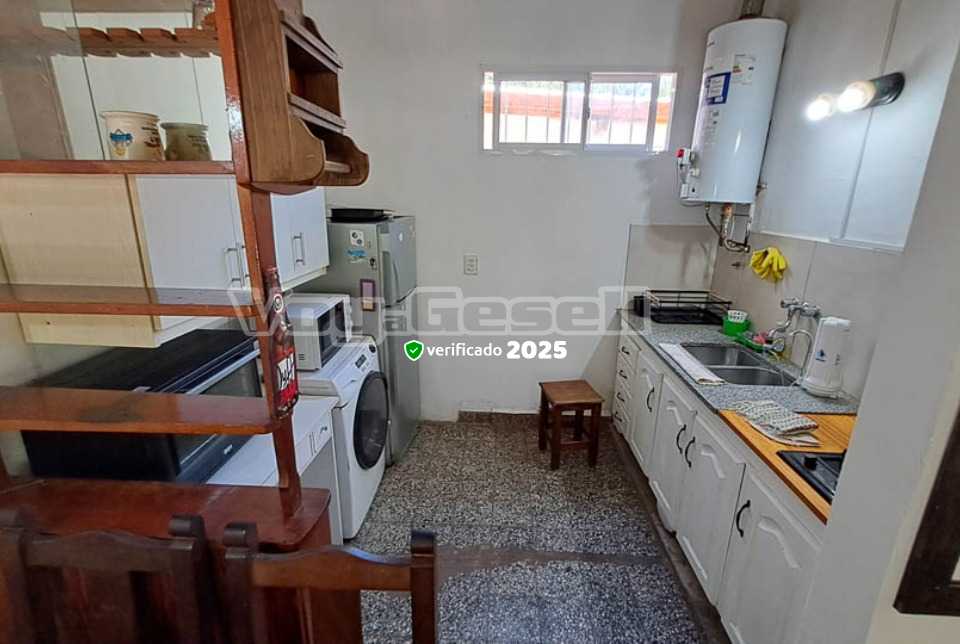 Alquilo Casa Sol en Villa Gesell zona Centro a 700 Mts de la Playa 
