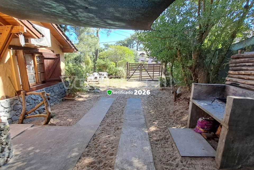 Alquilo Cabaña Sol del Bosque 4 en Villa Gesell zona Sur a 300 mts de la Playa 