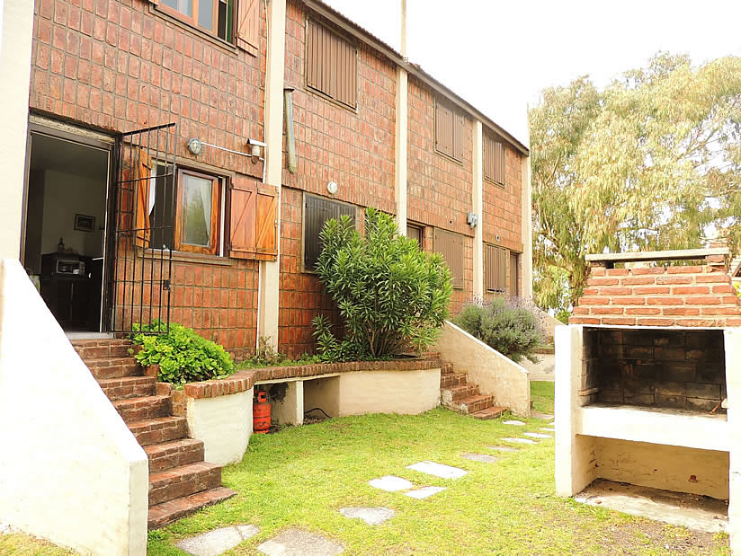 Alquilo Duplex Solange 4 en Villa Gesell zona Barrio Norte a 100 Mts de la Playa