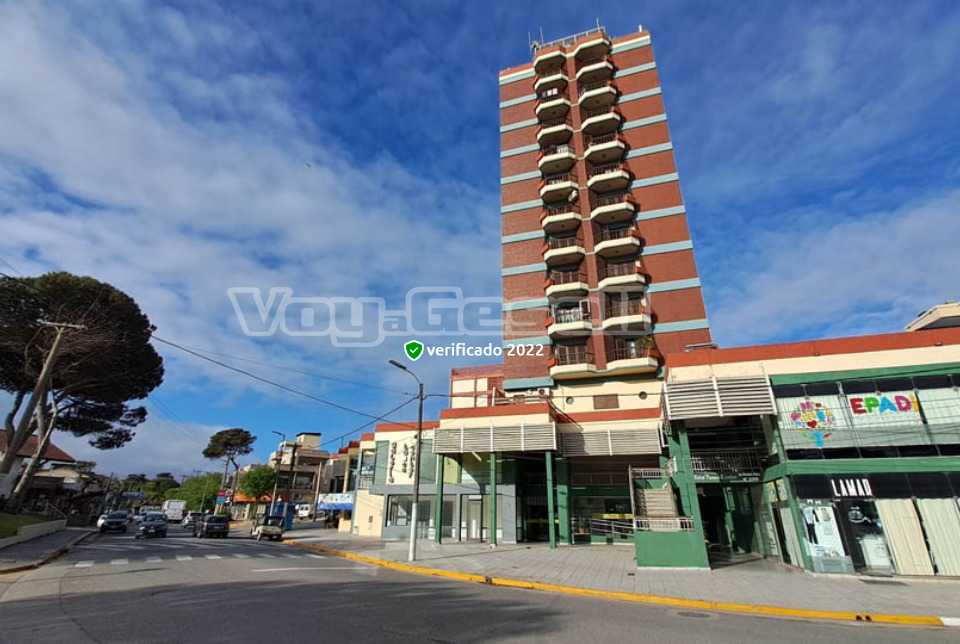 Alquilo Departamento Taxco 10D en Villa Gesell zona Centro  Frente